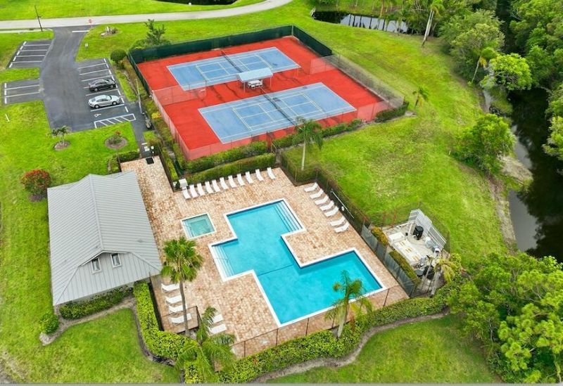 6786 SE Yorktown Drive, Hobe Sound, FL 33455 Photo