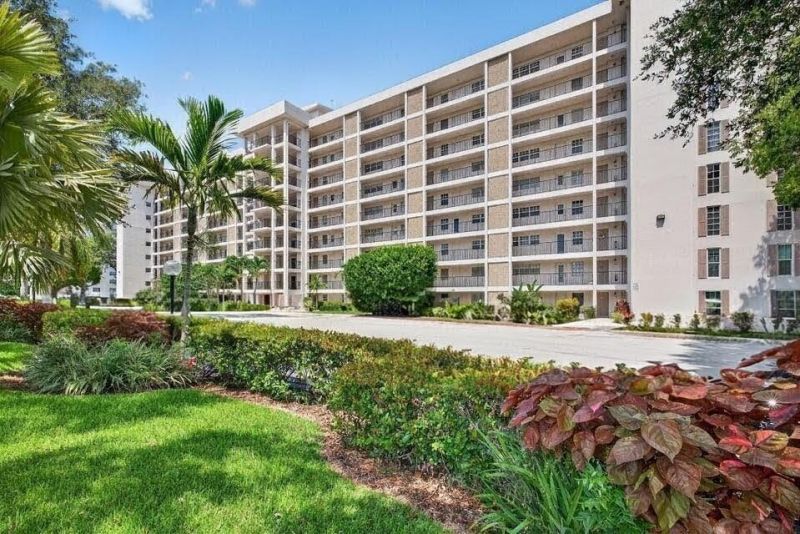 3300 N Palm Aire Drive, Unit 701, Pompano Beach, FL 33069 Photo