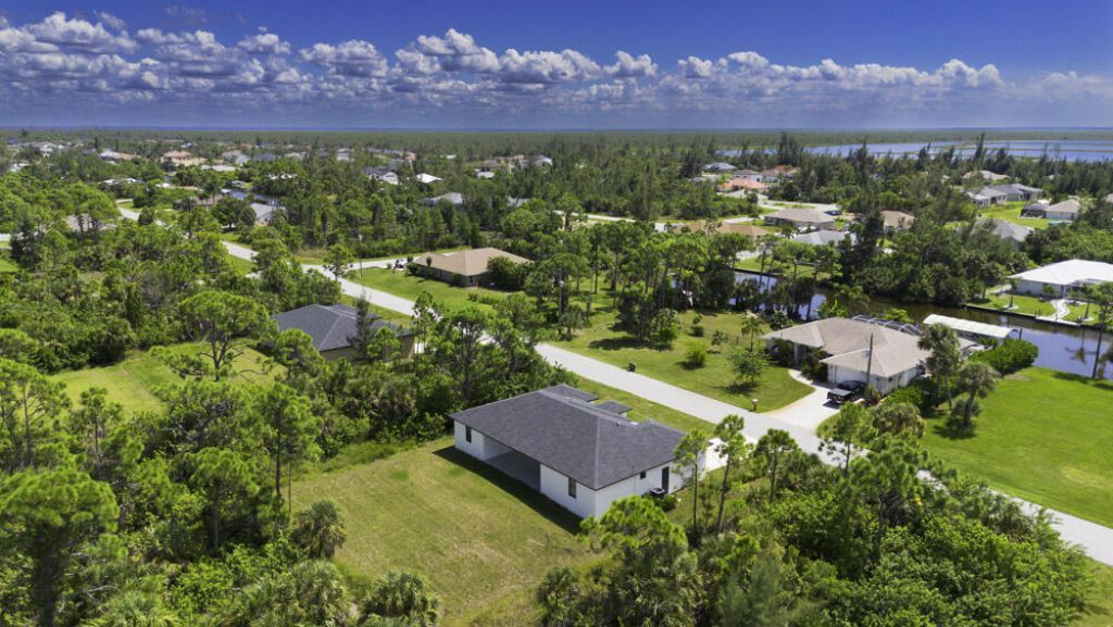 15245 Brainbridge Circle, Port Charlotte, FL 33981 Photo