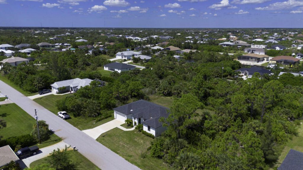 15245 Brainbridge Circle, Port Charlotte, FL 33981 Photo