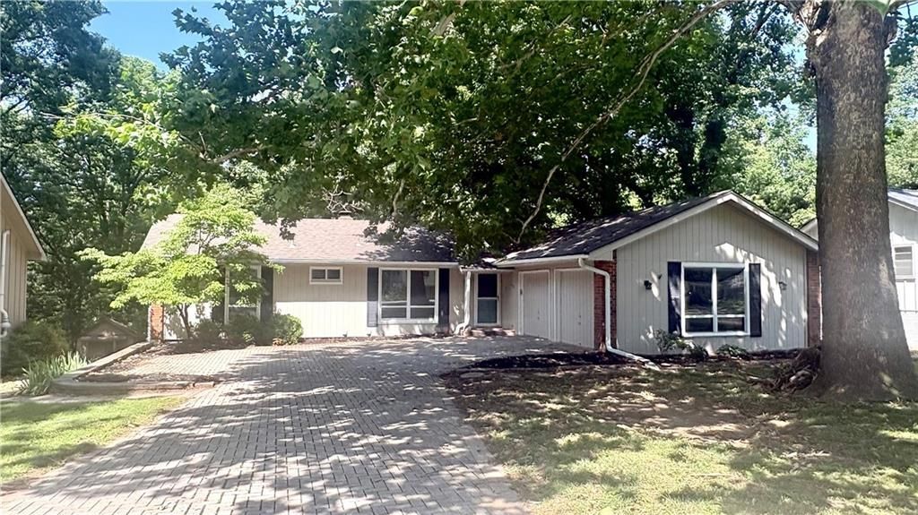 6512 NW Quail Run Drive, Kansas City, MO 64152 Main Photo