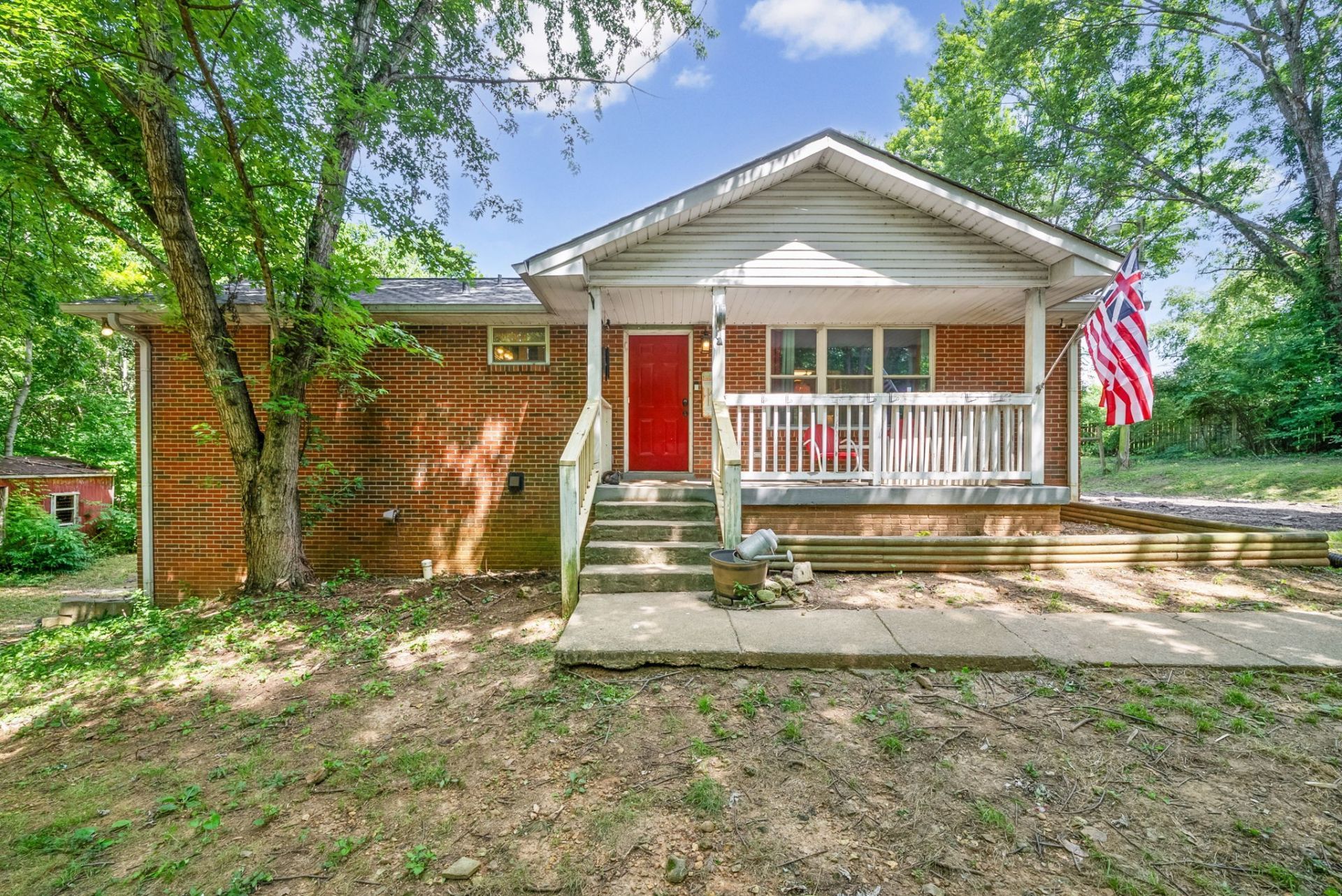 1011 Issac Clifton Rd , Chapmansboro, TN 37035 Main Photo