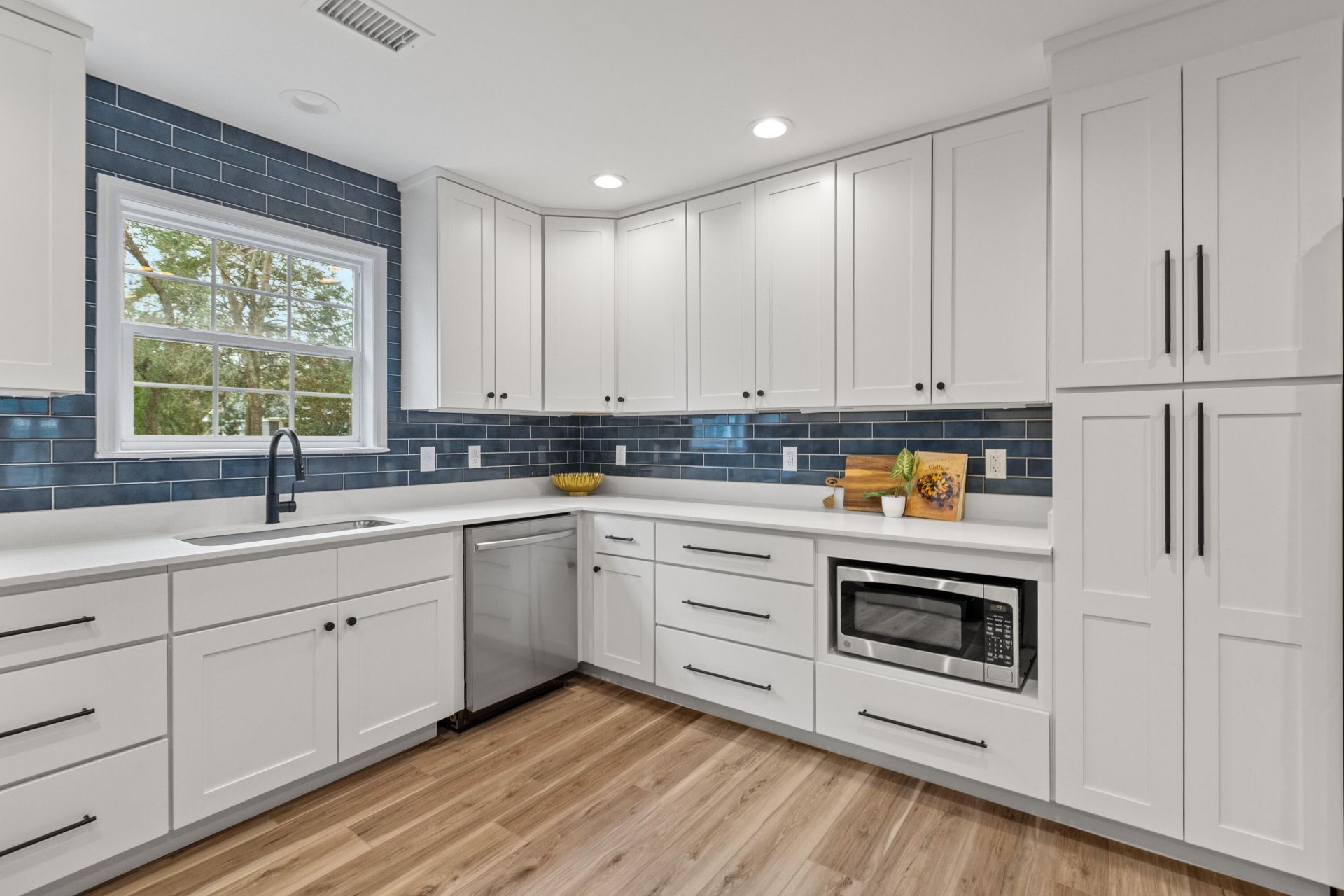 1111 Barrett Road Photo 16