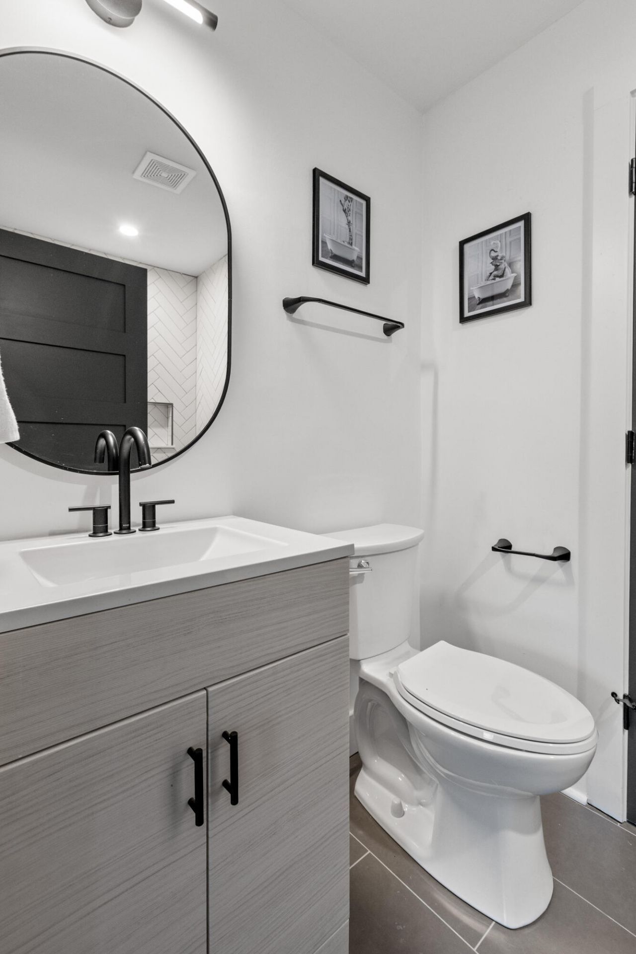 1111 Barrett Road Photo 28
