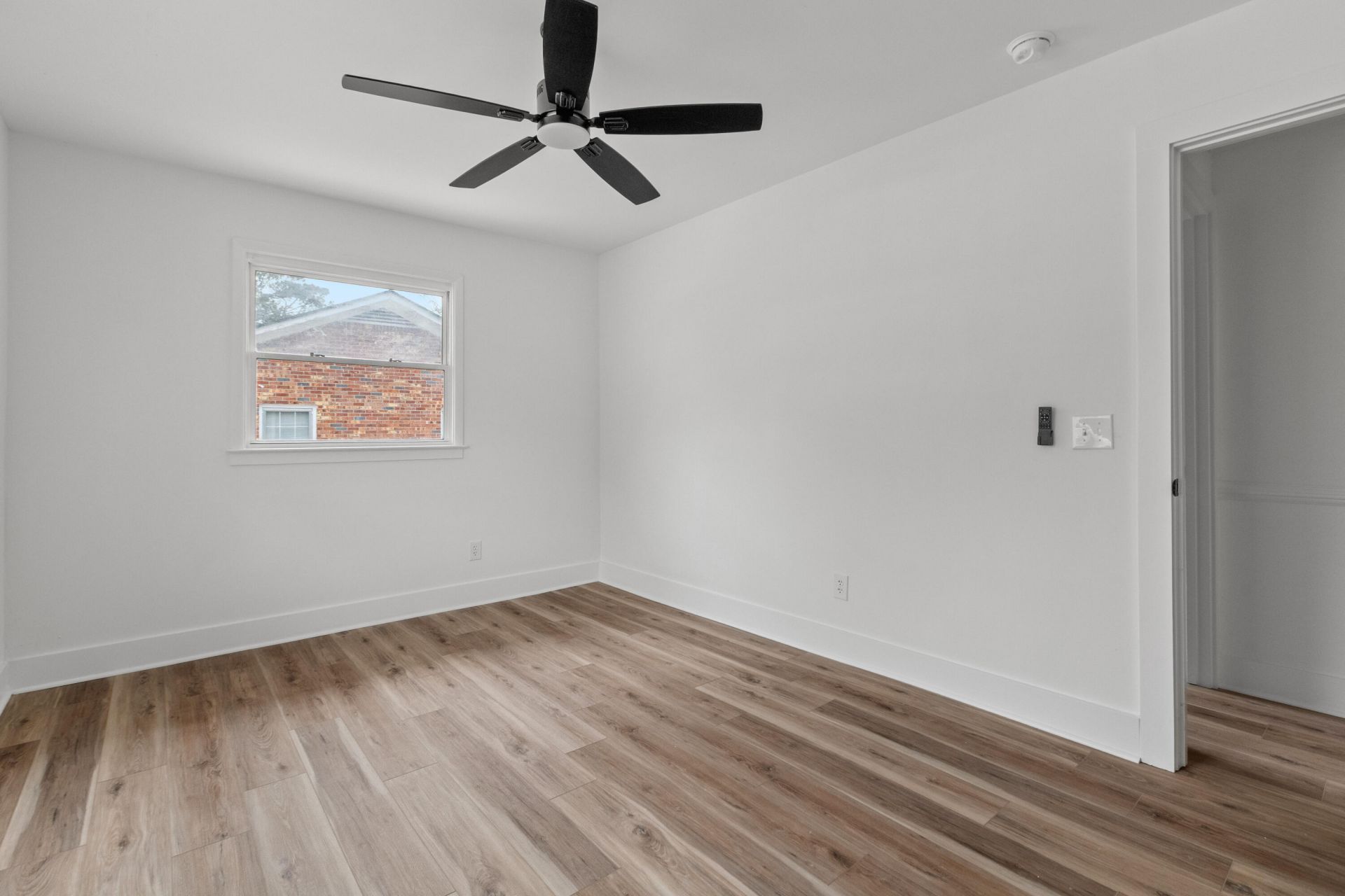 1111 Barrett Road Photo 32
