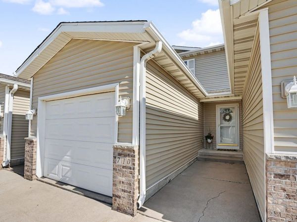 710 Prairie Meadow Drive, Blue Grass, IA 52726