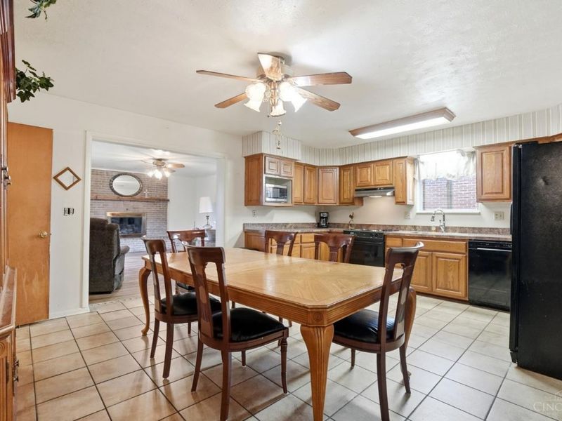 962 Kathryn Drive, Wilmington, OH 45177 Photo 6