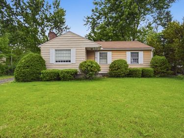 40 West Canton Circle, Springfield, MA 01104