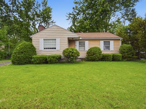 40 West Canton Circle, Springfield, MA 01104