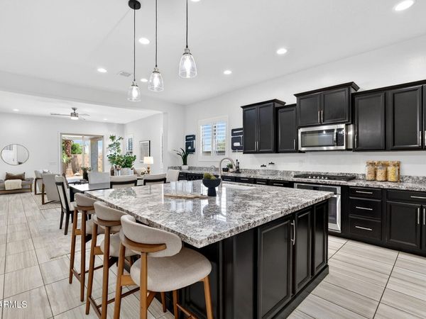 286 E DOGWOOD Drive, Chandler, AZ 85286