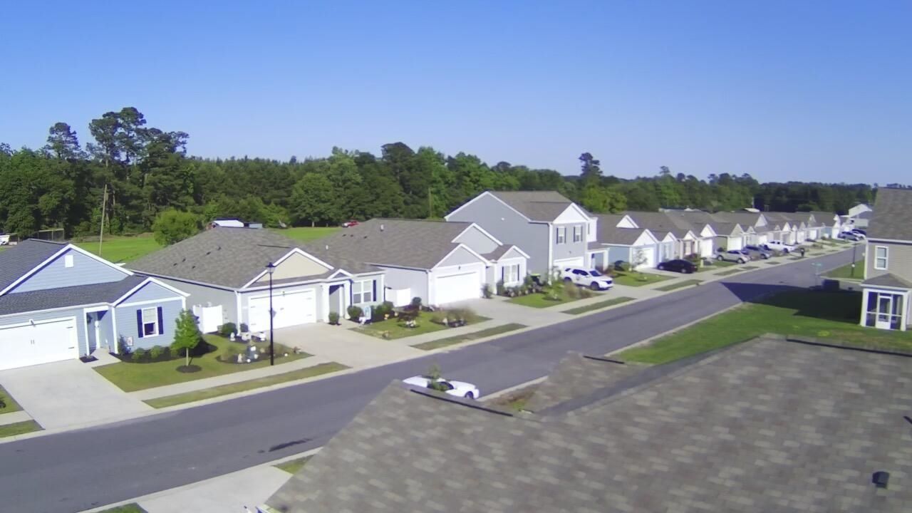 561 Woodland Farms Circle Photo 10