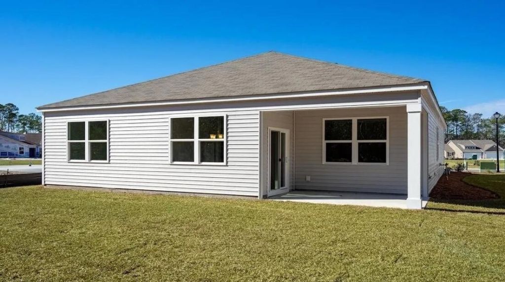 561 Woodland Farms Circle Photo 4