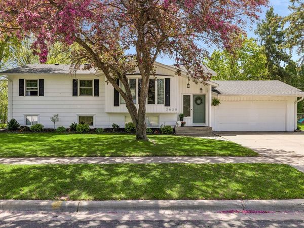 2620 Cedar Avenue , White Bear Lake, MN 55110