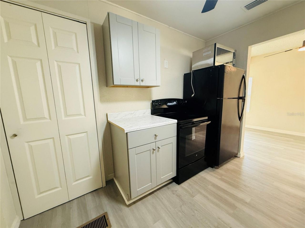 4010 Miramar Way S, Saint Petersburg, FL 33705 Photo