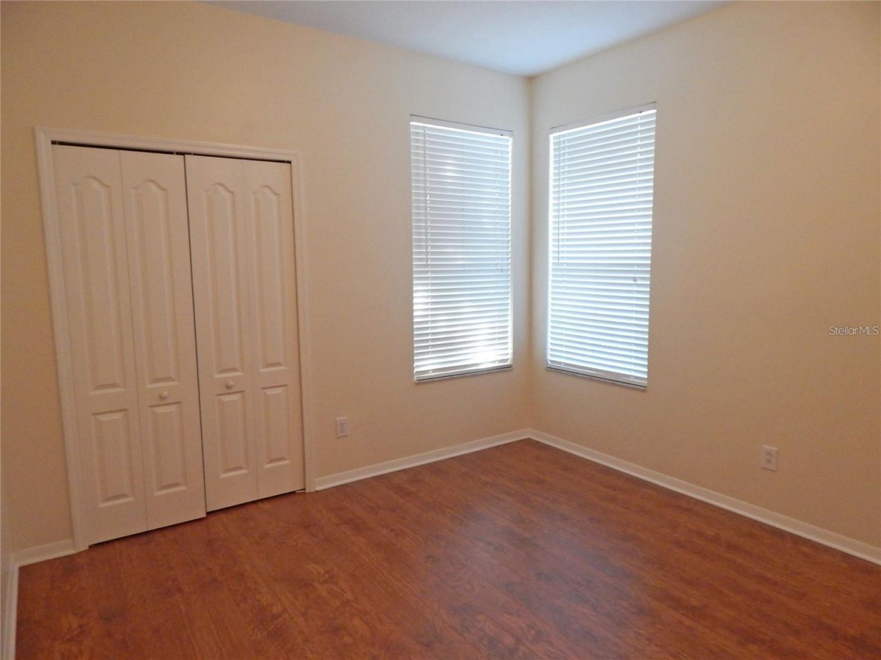 5925 Sandhill Ridge Drive , Lithia, FL 33547 Photo