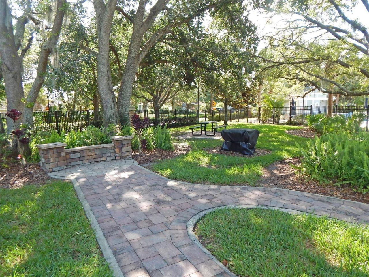 5925 Sandhill Ridge Drive , Lithia, FL 33547 Photo