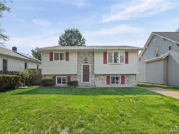 303 Bowman Avenue , East Alton, IL 62024