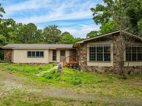 2415 Old Morrilton Highway , Conway, AR 72058