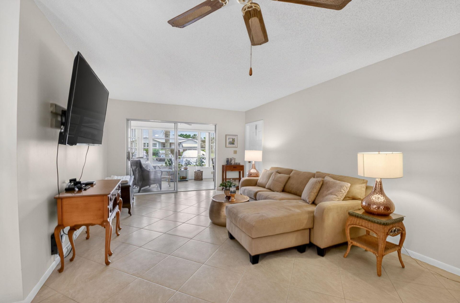 14579 Canalview Drive, Unit B, Delray Beach, FL 33484 Photo