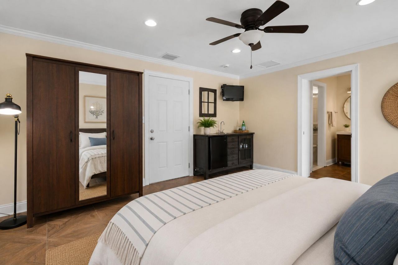 3240 Lakeview Drive, Pompano Beach, FL 33062 Photo