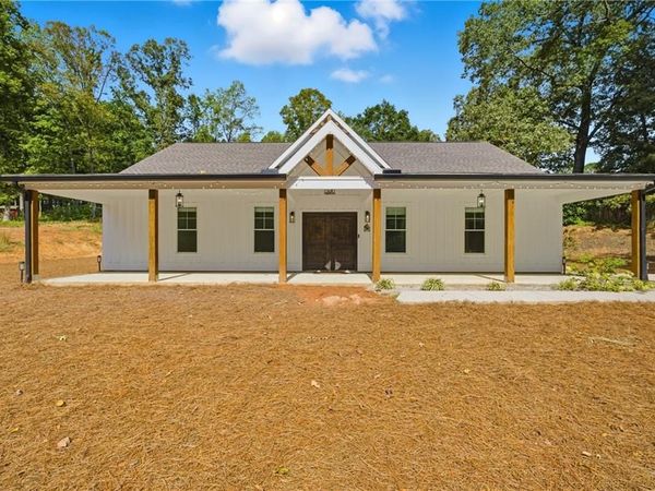 133 Sharon Court , Dallas, GA 30132