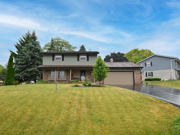12525 W Eden TRAIL, New Berlin, WI 53151