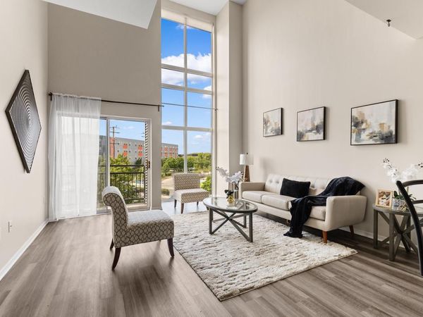 2121 S Kinnickinnic AVENUE, Unit 110, Milwaukee, WI 53207