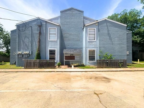219 Fry Street, Unit 4, Denton, TX 76201