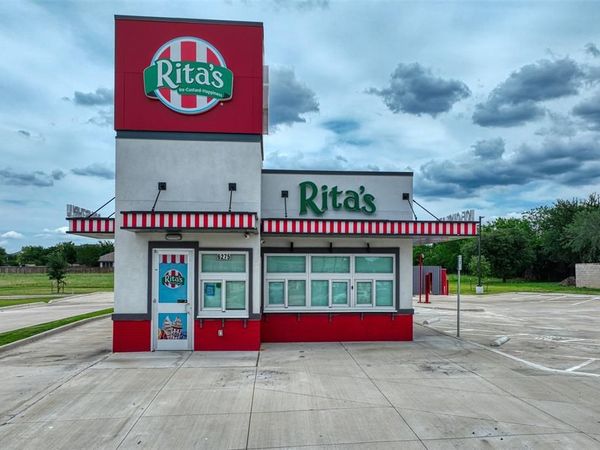 6275 S Cooper Street , Arlington, TX 76001