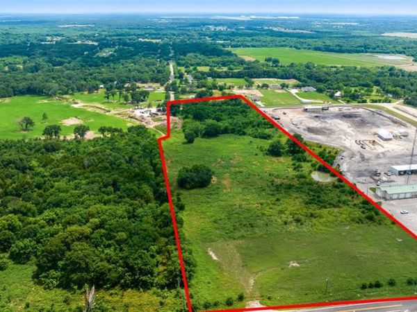 3101 Interstate Highway 30 , Greenville, TX 75402