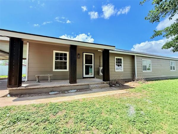 1220 Avenue G, Hawley, TX 79525