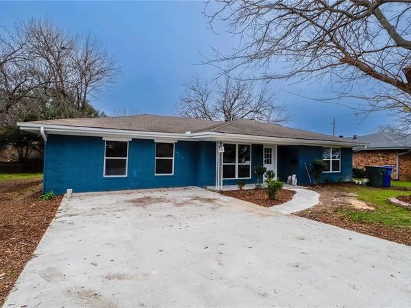 745 Holiday Drive, Sherman, TX 75090