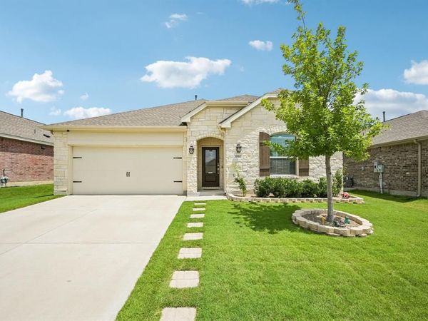 1702 River Crossing Drive, Anna, TX 75409