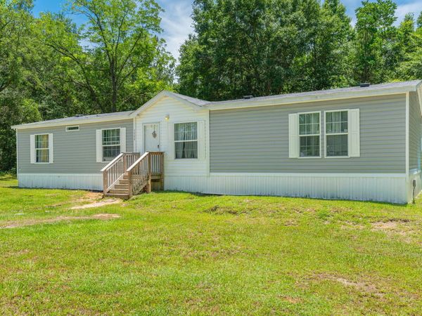 3984 1st Avenue, Laurel Hill, FL 32567