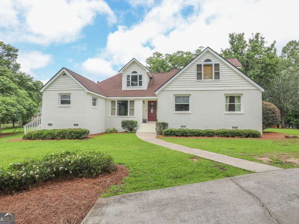 146 E Lakeview Drive NE, Milledgeville, GA 31061