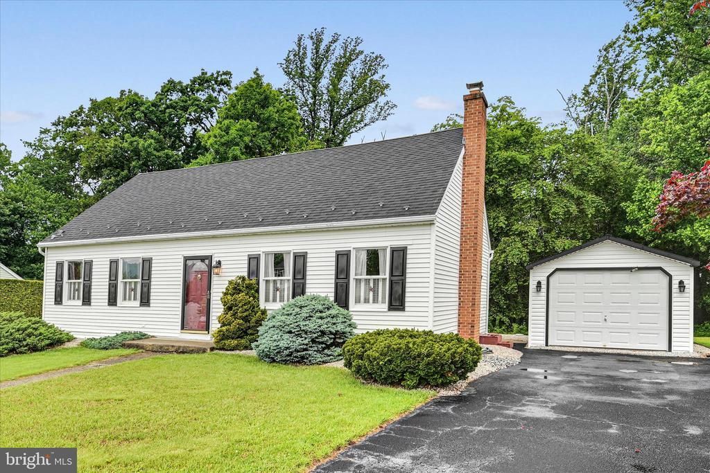 507 CREST CIRCLE, MOHNTON, PA 19540