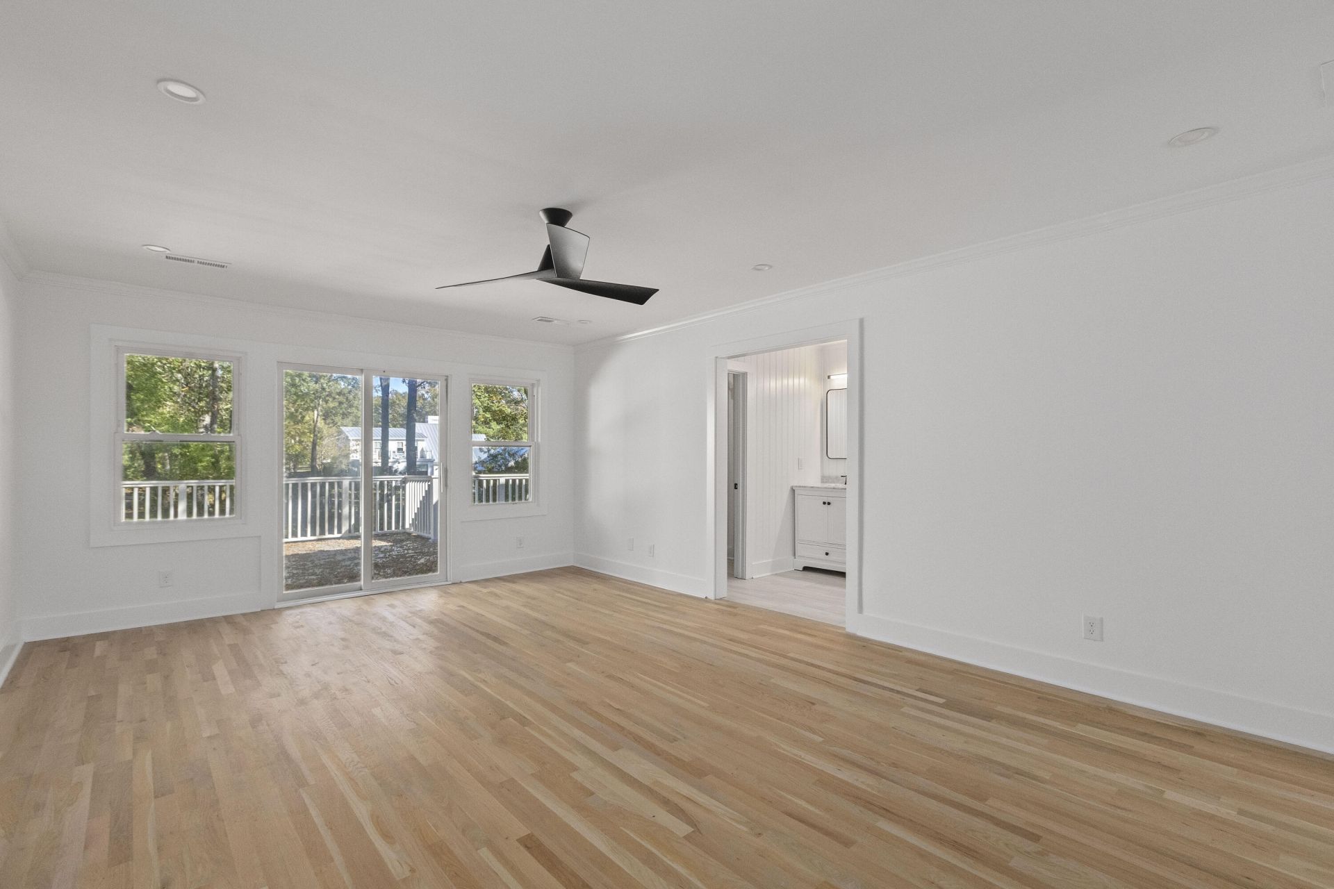 1019 Royalist Road Photo 23