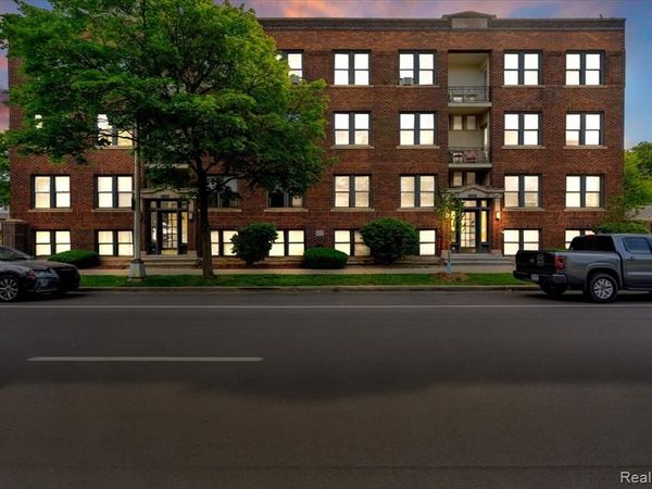 7750 3rd Street , Detroit, MI 48202