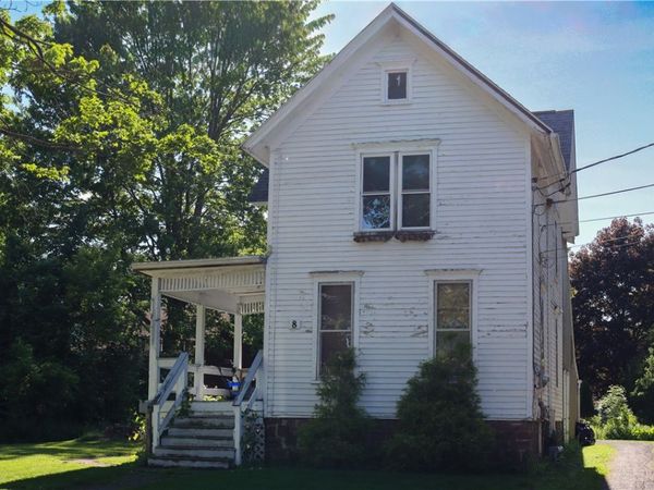8 Orchard Street , Holley, NY 14470