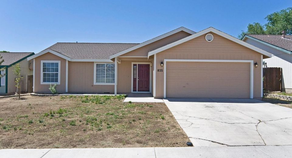 835 Columbine Drive, Fernley, NV 89408 Photo