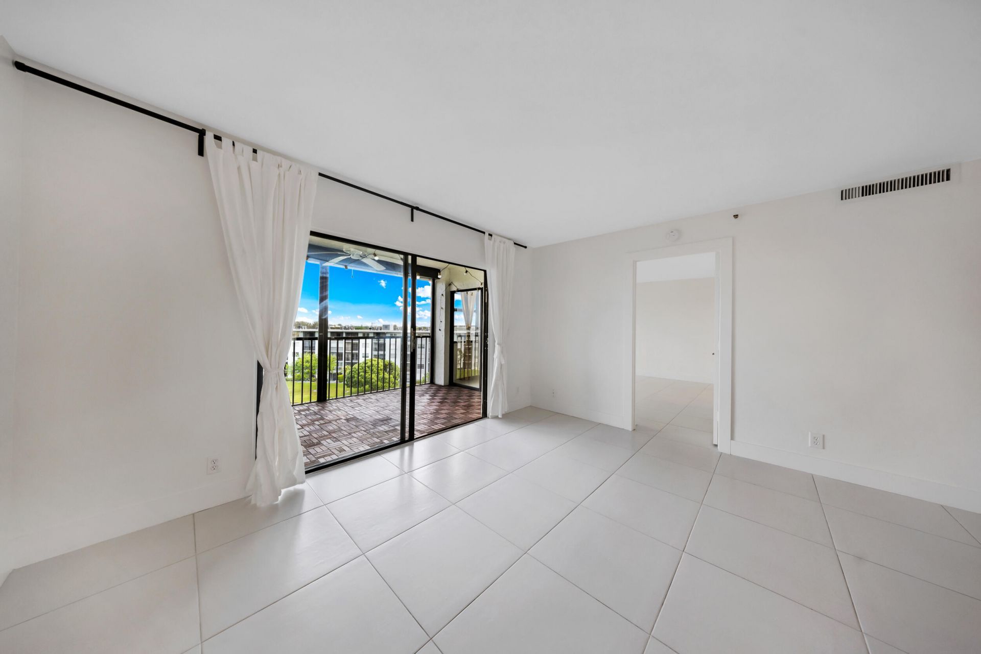 2217 Cypress Island Drive, Unit 602, Pompano Beach, FL 33069 Photo