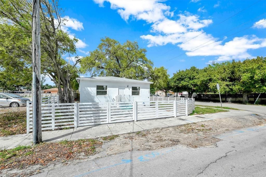 7990 NW 8th Avenue, Miami, FL 33150 Photo