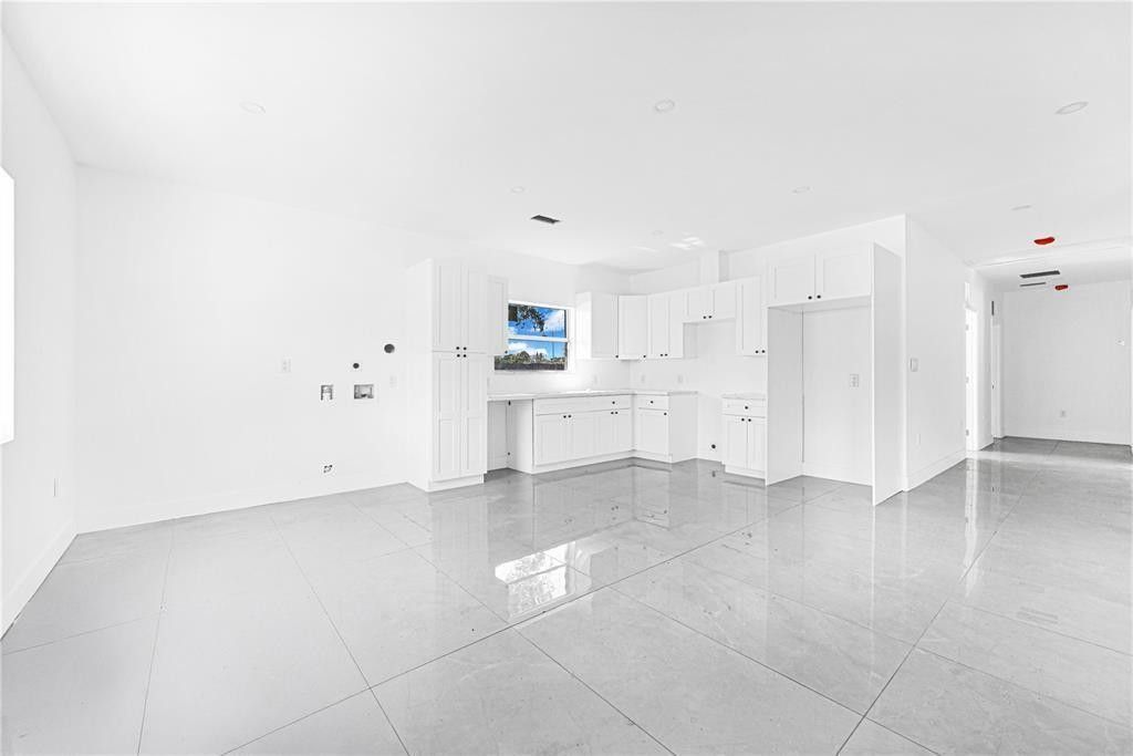 7990 NW 8th Avenue, Miami, FL 33150 Photo