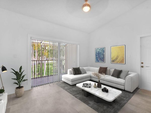 671 Cypress Lake Boulevard, Unit L21, Deerfield Beach, FL 33064