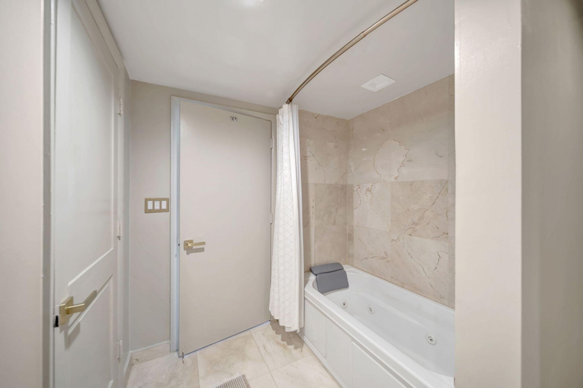 2100 S Ocean Lane, Unit 101-102, Fort Lauderdale, FL 33316 Photo