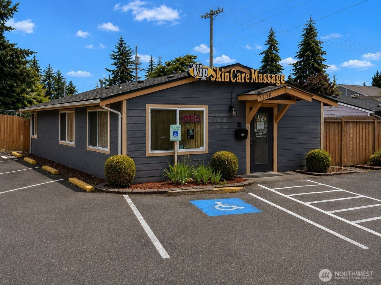 5208 100th Street Sw, Lakewood, WA 98499