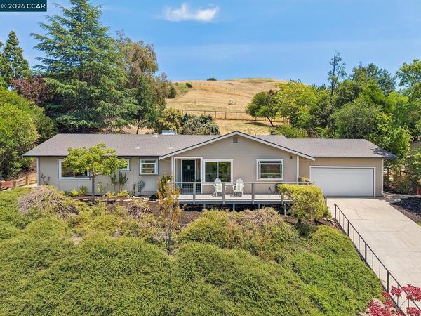 8 Ketelsen Ct, Moraga, CA 94556