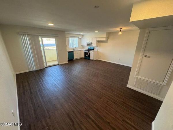 1850 Buyers Street , Unit 203, Simi Valley, CA 93063