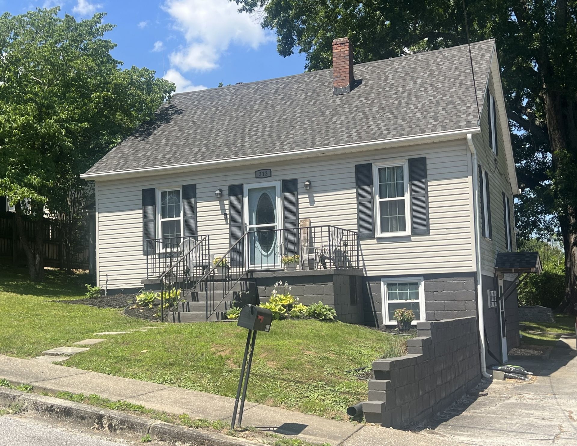 313 Cullum St , Carthage, TN 37030 Main Photo