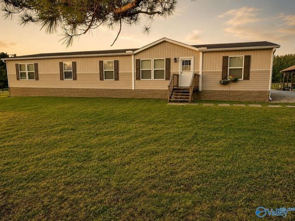 1118 Evergreen Road, Falkville, AL 35622